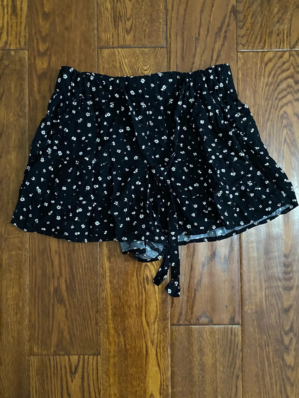 Black Floral Tie-Waist Shorts